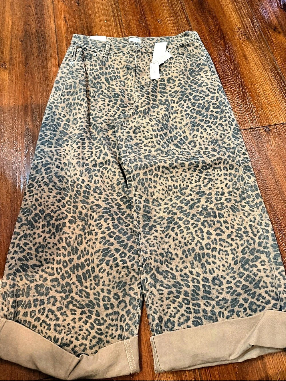 Z supply Marlo  Loose Wide Leg Animal Print Wide Leg Jeans Waist 31 NWT